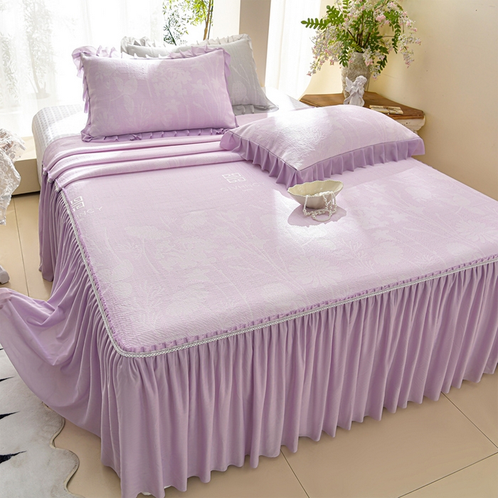 91家纺网 家纺一手货源 找家纺 绘萱家居 2026新款PE提花冰凉豆豆床裙款凉席席子凉席 春语佳人-紫