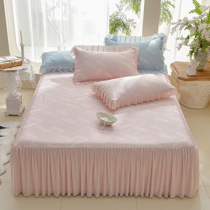 91家纺网 家纺一手货源 找家纺 绘萱家居 2026新款PE提花冰凉豆豆床裙款凉席席子凉席 帝塞纳-粉