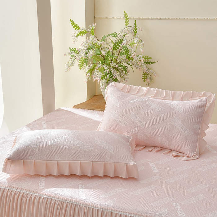 91家纺网 家纺一手货源 找家纺 绘萱家居 2026新款PE提花冰凉豆豆床裙款凉席席子凉席 帝塞纳-粉