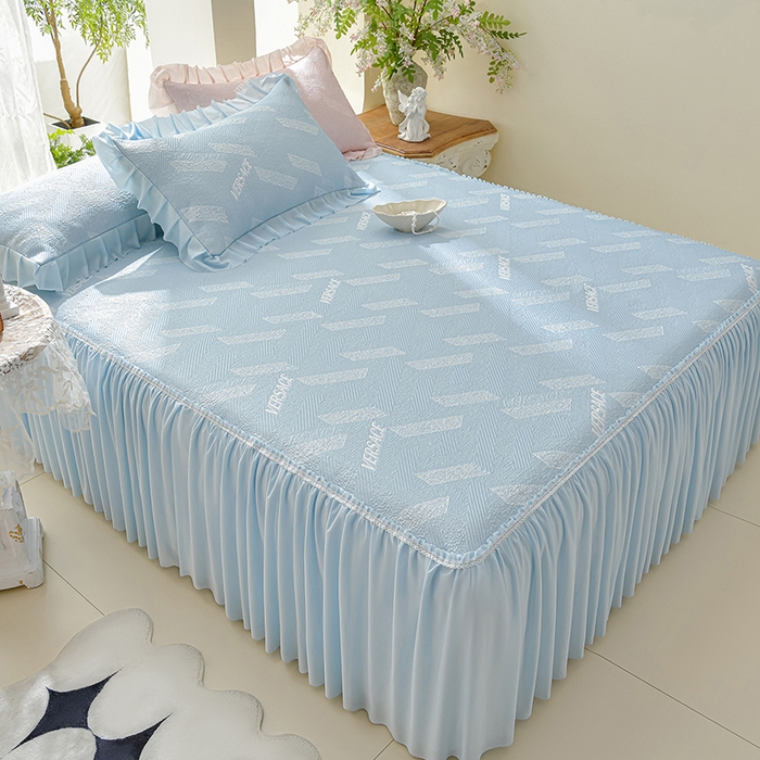 91家纺网 家纺一手货源 找家纺 绘萱家居 2026新款PE提花冰凉豆豆床裙款凉席席子凉席 帝塞纳-蓝