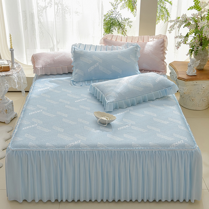 91家纺网 家纺一手货源 找家纺 绘萱家居 2026新款PE提花冰凉豆豆床裙款凉席席子凉席 帝塞纳-蓝