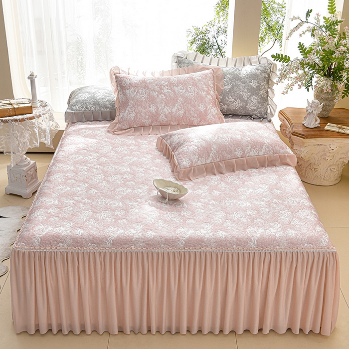 91家纺网 家纺一手货源 找家纺 绘萱家居 2026新款PE提花冰凉豆豆床裙款凉席席子凉席 浅雾玫瑰-粉