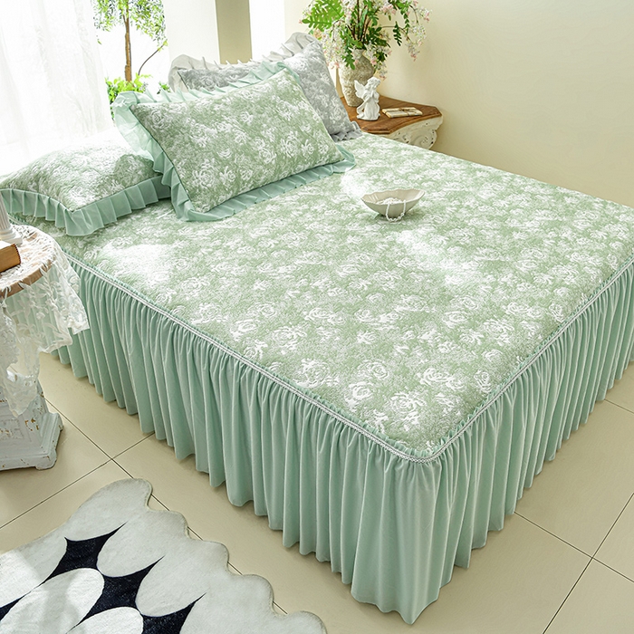 91家纺网 家纺一手货源 找家纺 绘萱家居 2026新款PE提花冰凉豆豆床裙款凉席席子凉席 浅雾玫瑰-绿