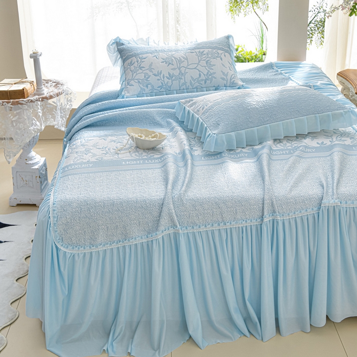 91家纺网 家纺一手货源 找家纺 绘萱家居 2026新款PE提花冰凉豆豆床裙款凉席席子凉席 清风叶蔓-蓝