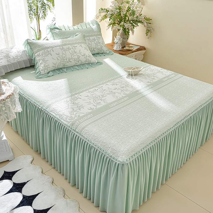 91家纺网 家纺一手货源 找家纺 绘萱家居 2026新款PE提花冰凉豆豆床裙款凉席席子凉席 清风叶蔓-绿