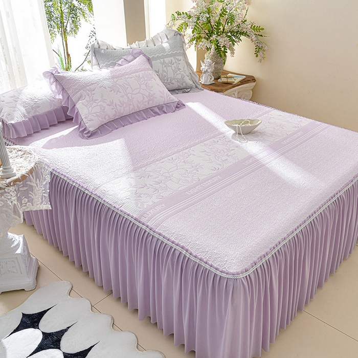 91家纺网 家纺一手货源 找家纺 绘萱家居 2026新款PE提花冰凉豆豆床裙款凉席席子凉席 清风叶蔓-紫