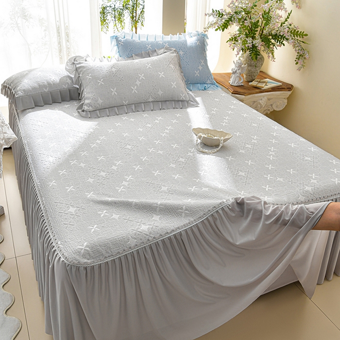 91家纺网 家纺一手货源 找家纺 绘萱家居 2026新款PE提花冰凉豆豆床裙款凉席席子凉席 星愿-灰