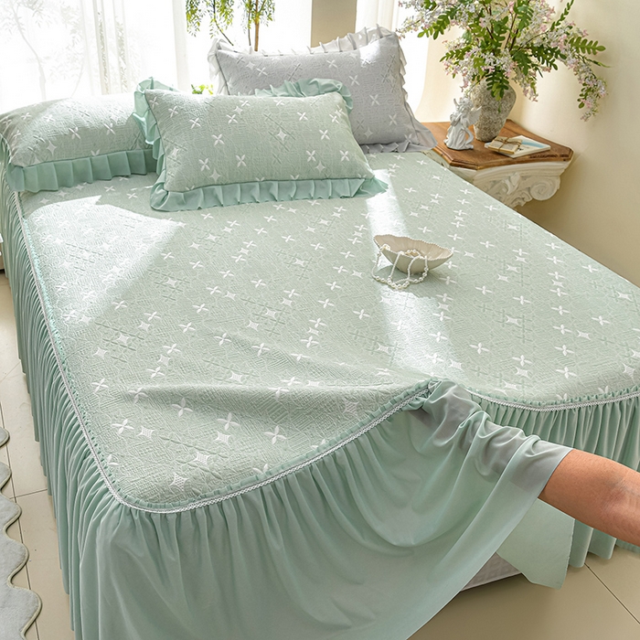 91家纺网 家纺一手货源 找家纺 绘萱家居 2026新款PE提花冰凉豆豆床裙款凉席席子凉席 星愿-绿