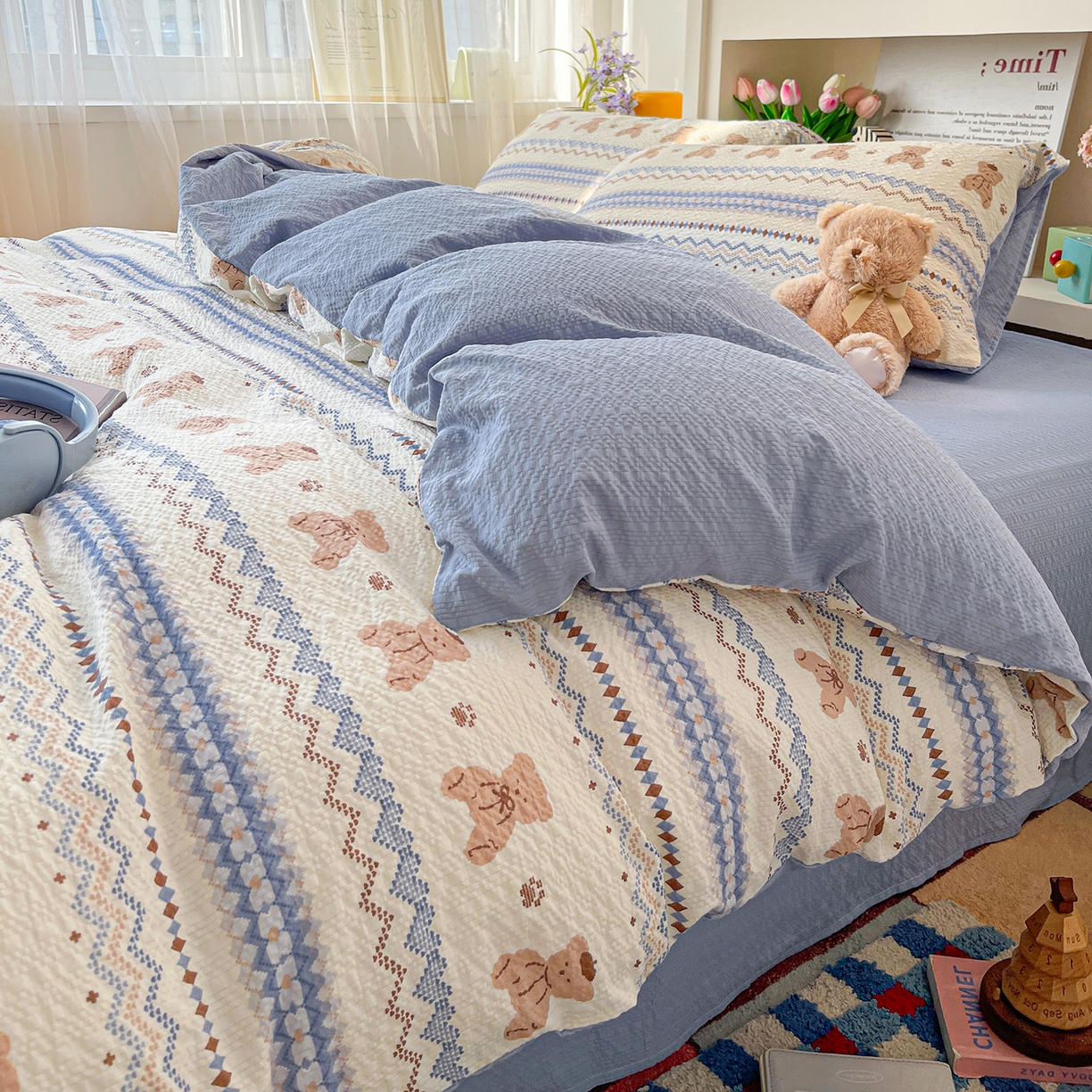 91家纺网 家纺一手货源 找家纺 N先生+V 13814689556 发大图/买家秀 2026新款A类软糯糯泡芙纱四件套 费尔岛小熊