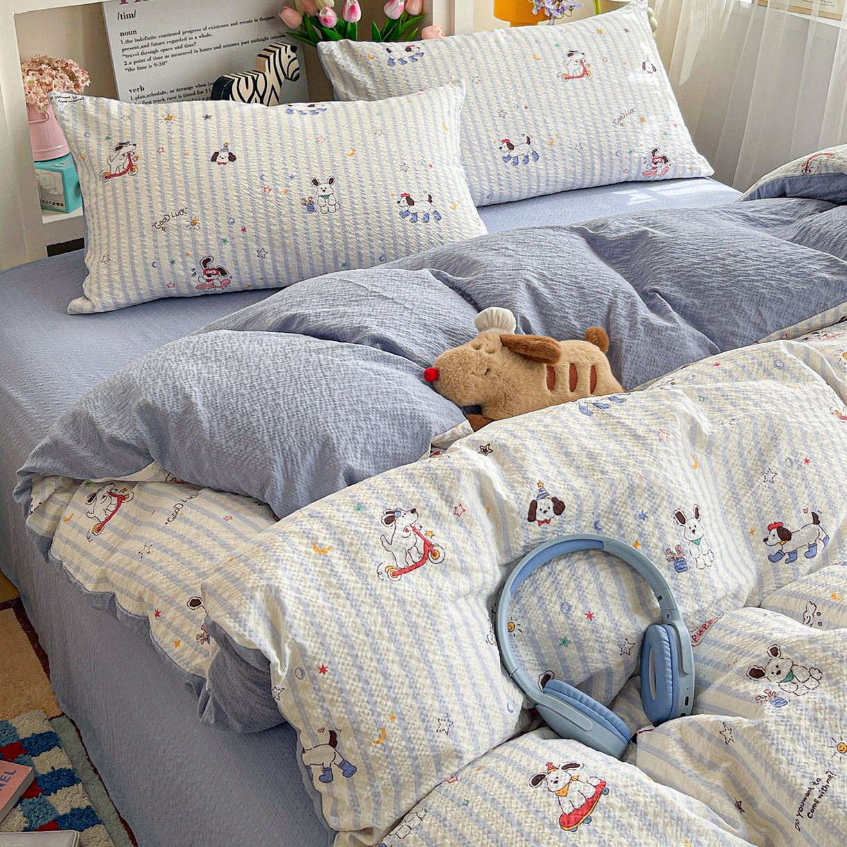 91家纺网 家纺一手货源 找家纺 N先生+V 13814689556 发大图/买家秀 2026新款A类软糯糯泡芙纱四件套 顽皮狗狗