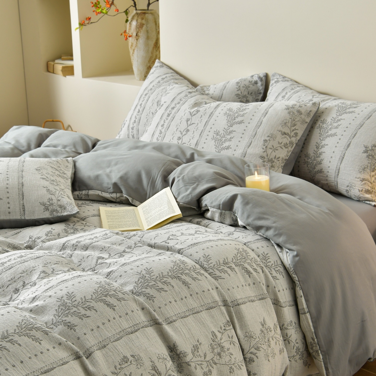 91家纺网 家纺一手货源 找家纺 菡宝 2026新款人字纹全棉色织提花四件套-浪漫花蕴  浪漫花蕴 灰