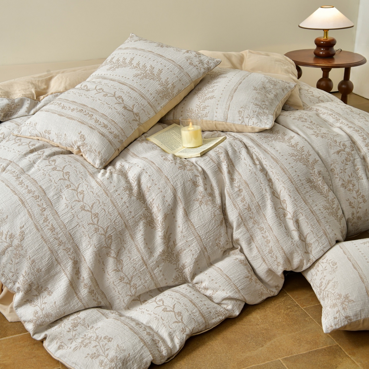 91家纺网 家纺一手货源 找家纺 菡宝 2026新款人字纹全棉色织提花四件套-浪漫花蕴  浪漫花蕴 杏