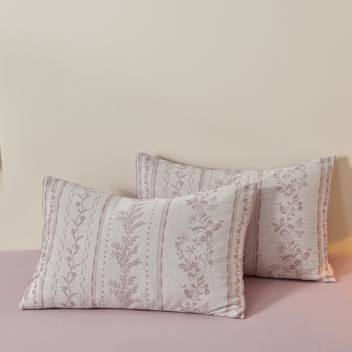 91家纺网 家纺一手货源 找家纺 菡宝 2026新款人字纹全棉色织提花四件套-浪漫花蕴  浪漫花蕴 紫