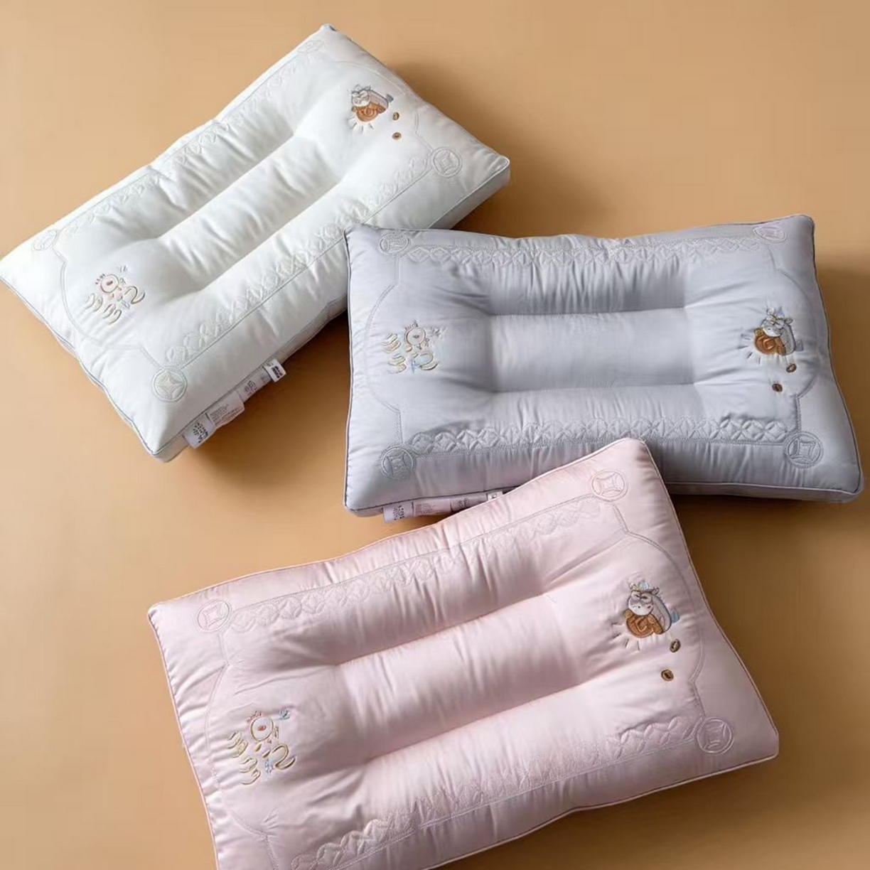 91家纺网 家纺一手货源 找家纺 （总）剑桥枕业 2026新款板蓝根抗菌羽丝定型枕芯抑菌立体枕头