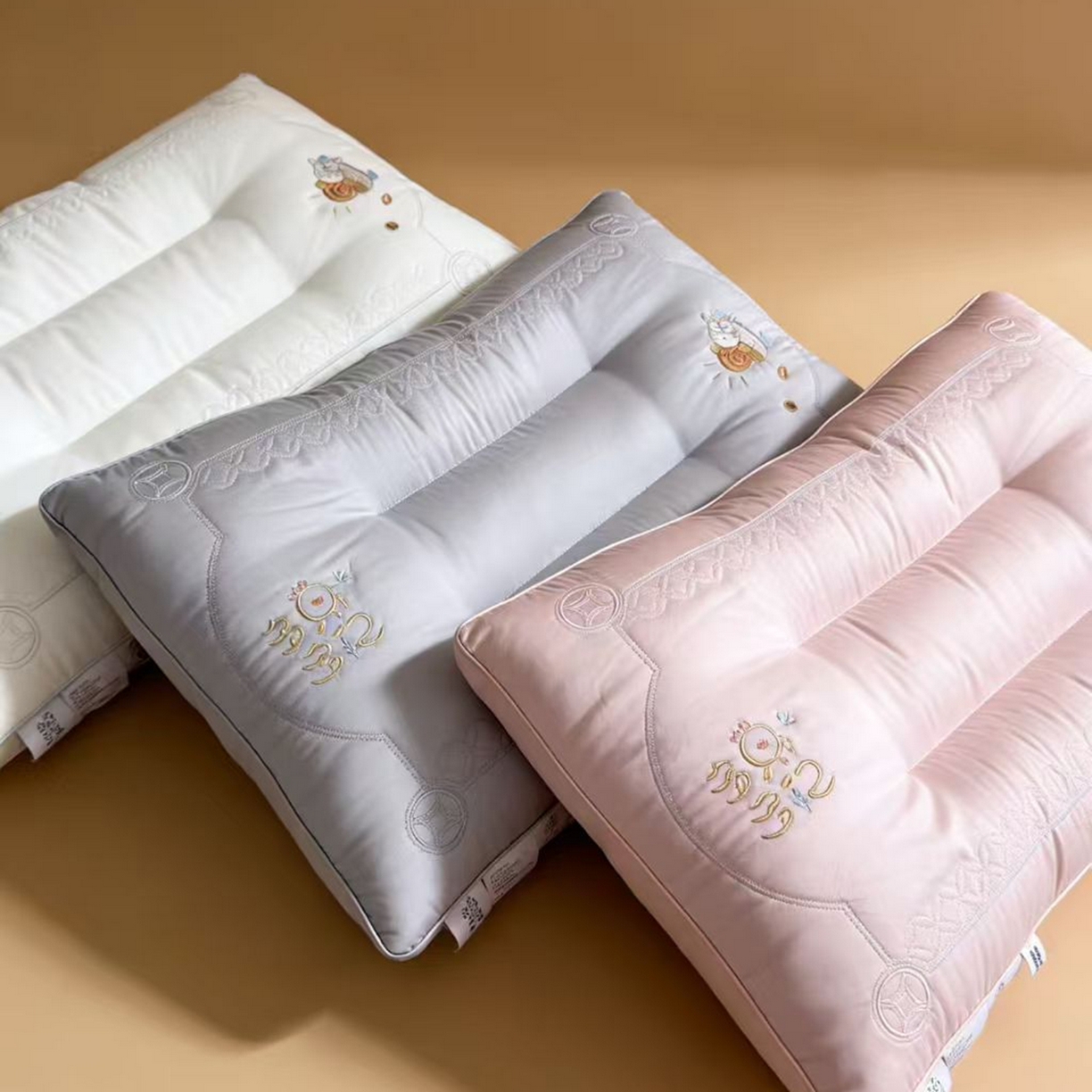 91家纺网 家纺一手货源 找家纺 （总）剑桥枕业 2026新款多多亿蜗牛睡眠枕芯定型护颈羽丝枕