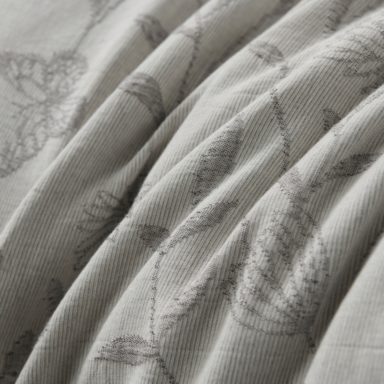 91家纺网 家纺一手货源 找家纺 菡宝 2026新款人字纹全棉色织提花四件套-流风余韵  流风余韵 灰