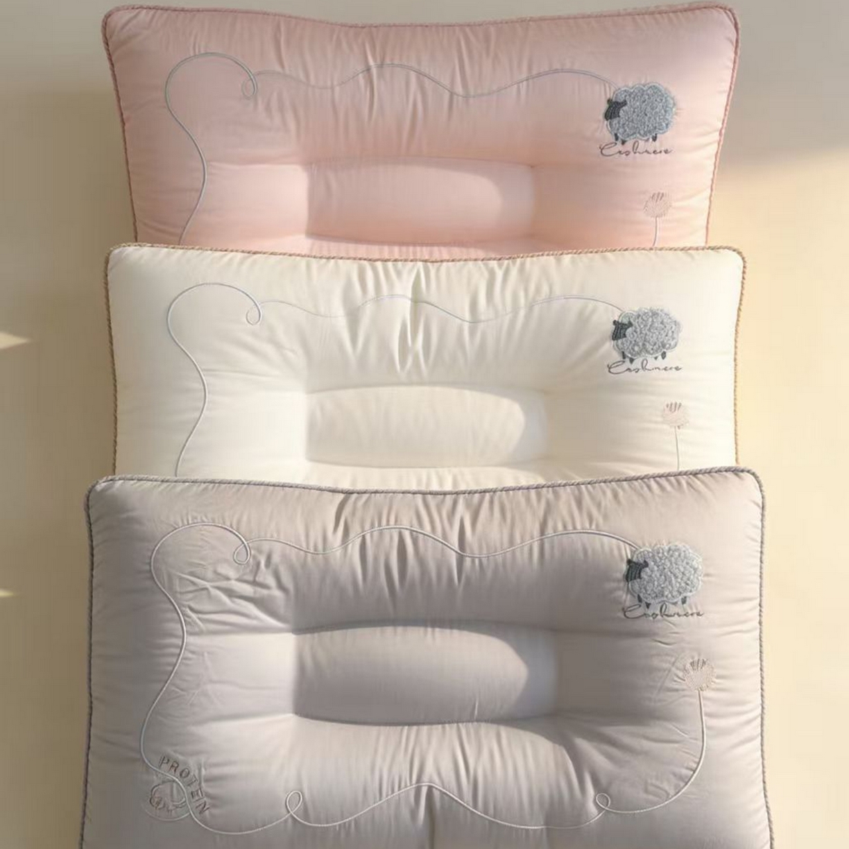 91家纺网 家纺一手货源 找家纺 （总）剑桥枕业 2026新款绵羊爽肤羽丝护颈枕定型立体枕头