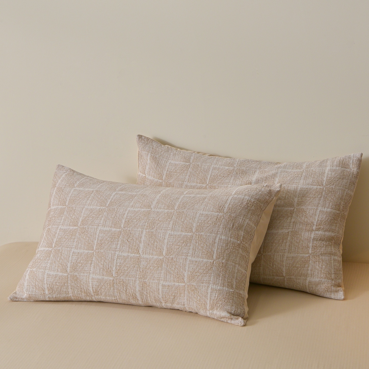 91家纺网 家纺一手货源 找家纺 菡宝 2026新款人字纹全棉色织提花四件套-苏珊格  苏珊格 杏