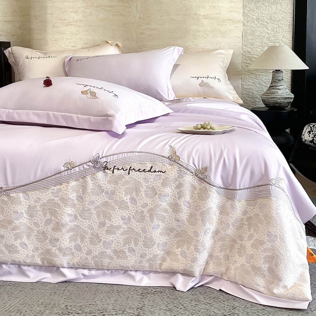 91家纺网 家纺一手货源 找家纺 （总）宅家居 2026新款贝琳娜-蚕丝蛋白刺绣A类水喜天丝贴纱绣夏被四件套