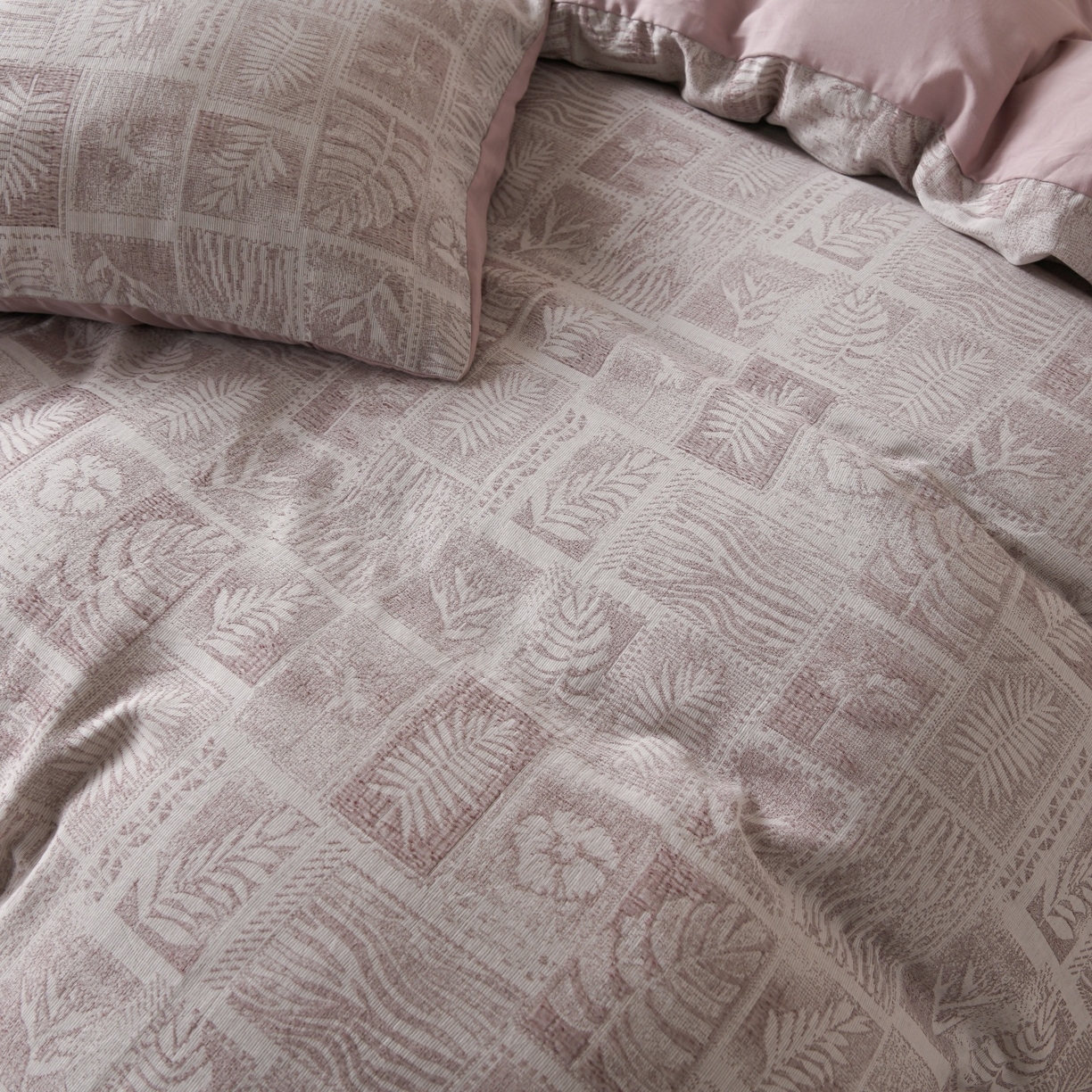 91家纺网 家纺一手货源 找家纺 （总）菡宝 2026新款人字纹全棉色织提花四件套-棕榈韵致 