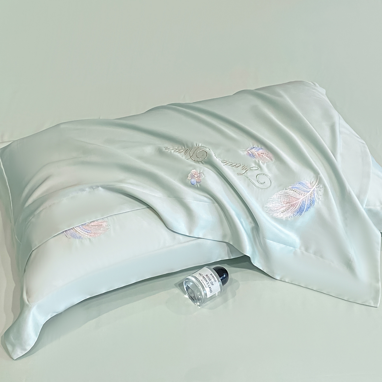 91家纺网 家纺一手货源 找家纺 置顶家纺 2026新款星羽-水洗天丝夏被刺绣樱桃夏凉被空调被刺绣四件套 星羽-繁星蓝