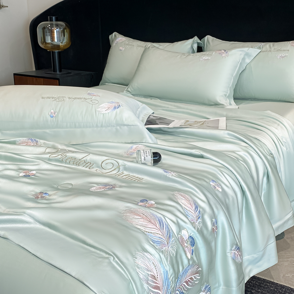 91家纺网 家纺一手货源 找家纺 置顶家纺 2026新款星羽-水洗天丝夏被刺绣樱桃夏凉被空调被刺绣四件套 星羽-繁星蓝