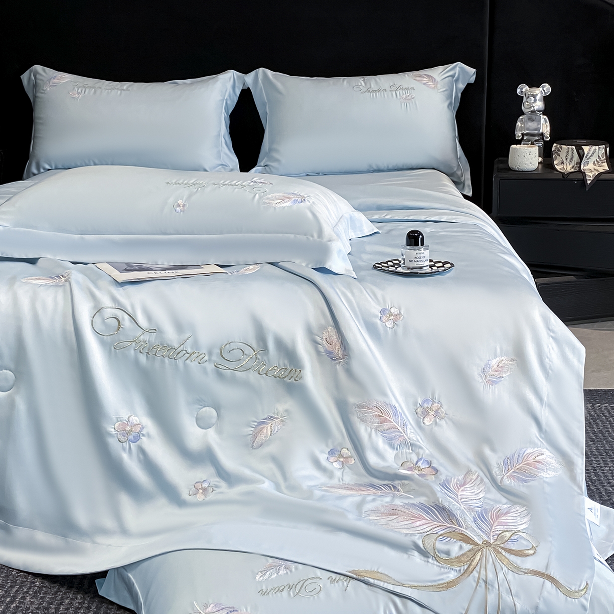 91家纺网 家纺一手货源 找家纺 置顶家纺 2026新款星羽-水洗天丝夏被刺绣樱桃夏凉被空调被刺绣四件套 星羽-天蓝