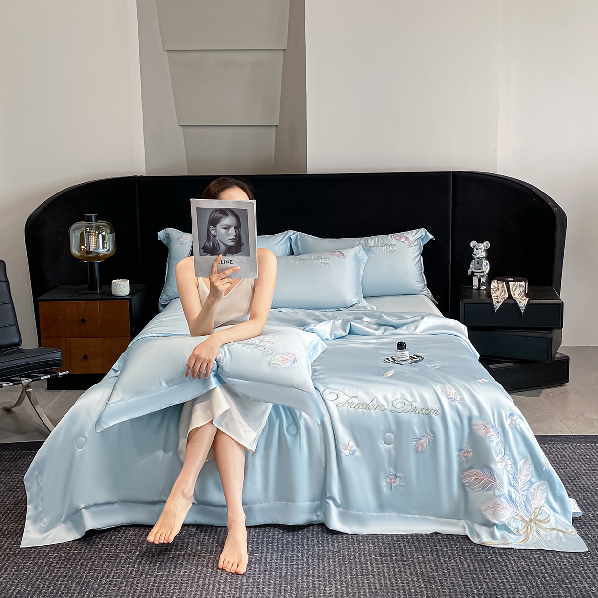 91家纺网 家纺一手货源 找家纺 置顶家纺 2026新款星羽-水洗天丝夏被刺绣樱桃夏凉被空调被刺绣四件套 星羽-天蓝