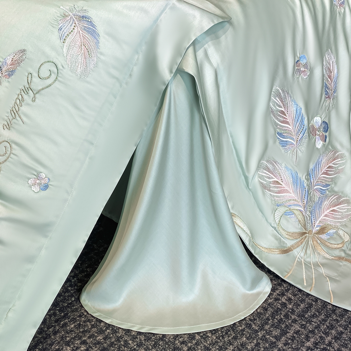 91家纺网 家纺一手货源 找家纺 置顶家纺 2026新款星羽-水洗天丝夏被刺绣樱桃夏凉被空调被刺绣四件套 星羽-繁星蓝