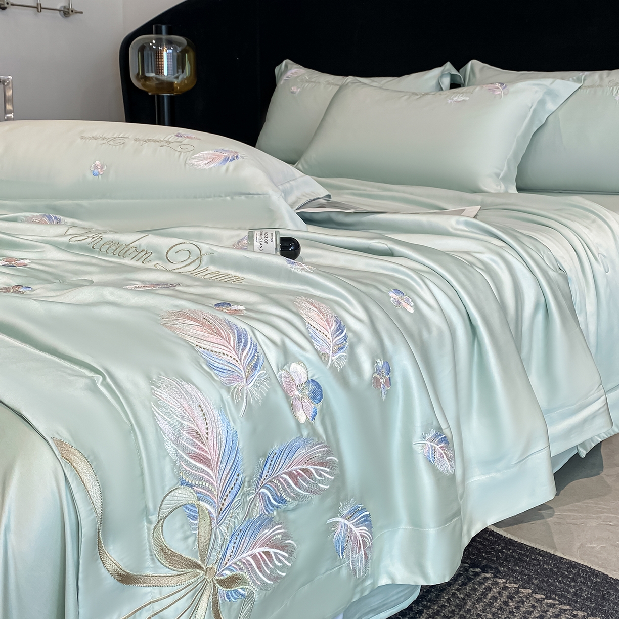 91家纺网 家纺一手货源 找家纺 置顶家纺 2026新款星羽-水洗天丝夏被刺绣樱桃夏凉被空调被刺绣四件套 星羽-繁星蓝