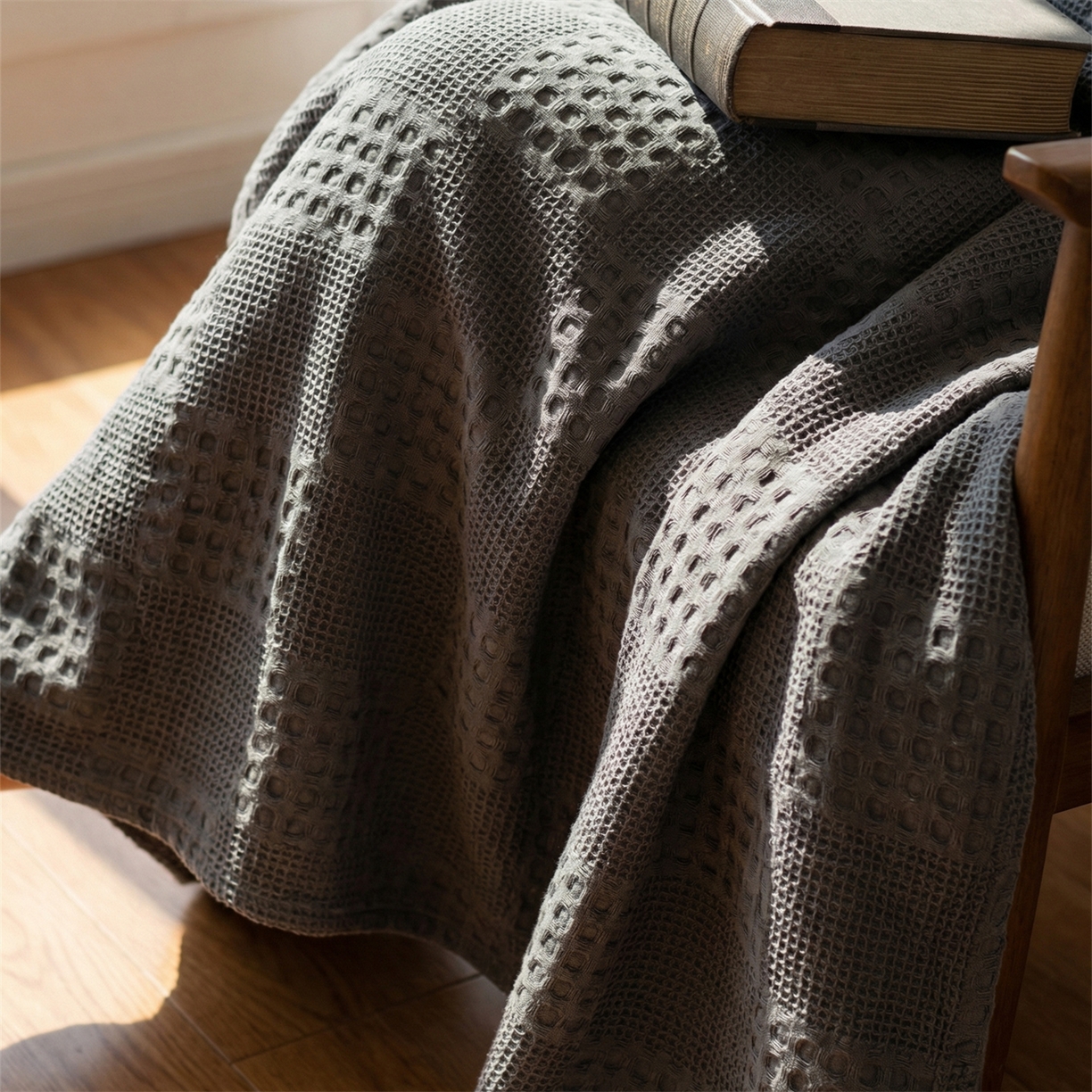 91家纺网 家纺一手货源 找家纺 娇兰毛巾 2026新款7a抗菌全棉安心棉毯盖毯艾格纱布毛巾被 深灰