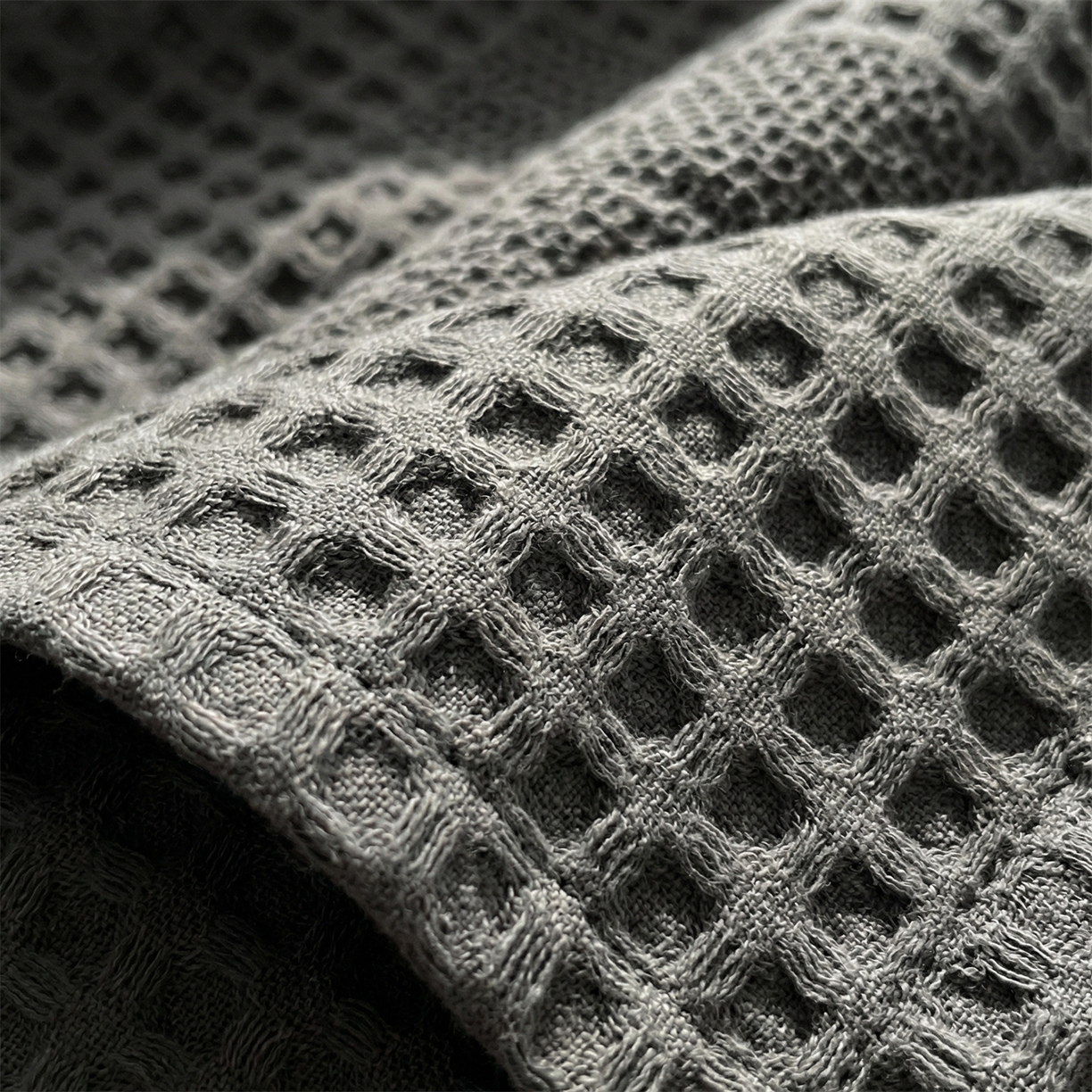 91家纺网 家纺一手货源 找家纺 娇兰毛巾 2026新款7a抗菌全棉安心棉毯盖毯艾格纱布毛巾被 深灰