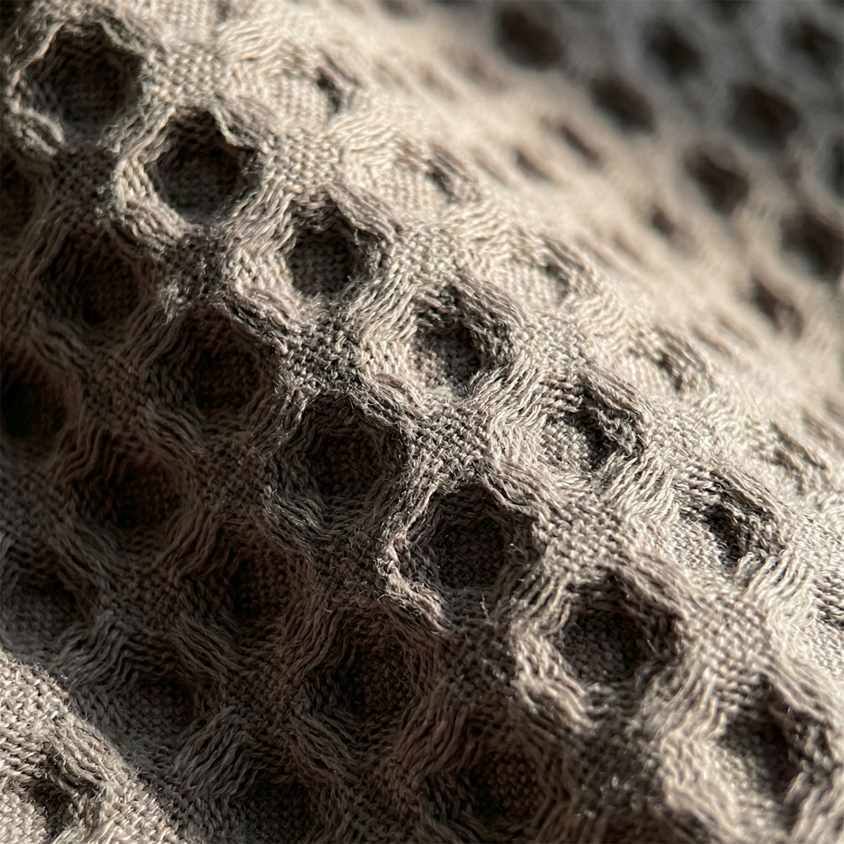 91家纺网 家纺一手货源 找家纺 娇兰毛巾 2026新款7a抗菌全棉安心棉毯盖毯艾格纱布毛巾被 深灰