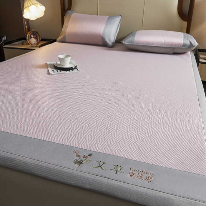 91家纺网 家纺一手货源 找家纺 （总）航途席业 2026新款刺绣可水洗碳光冰丝席宽包边无纺布冰丝席艾香系列