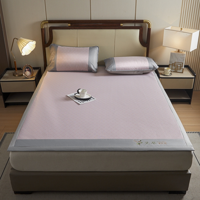 91家纺网 家纺一手货源 找家纺 （总）航途席业 2026新款刺绣可水洗碳光冰丝席宽包边无纺布冰丝席艾香系列