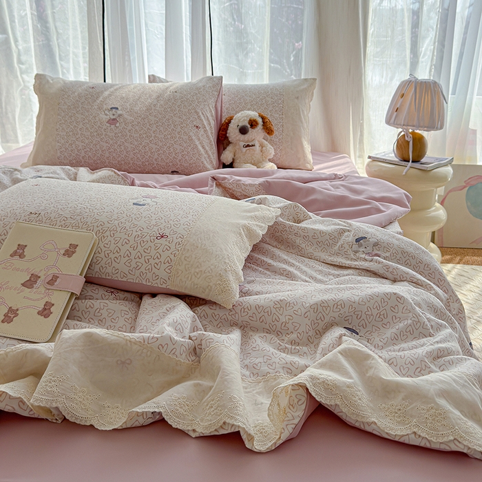 91家纺网 家纺一手货源 找家纺 铺尚美家纺 2026春夏新款古法水洗云感棉夏被四件套全棉花边印花夏凉被空调被 甜梦小狗