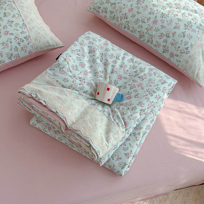 91家纺网 家纺一手货源 找家纺 铺尚美家纺 2026春夏新款古法水洗云感棉夏被四件套全棉花边印花夏凉被空调被 花畔