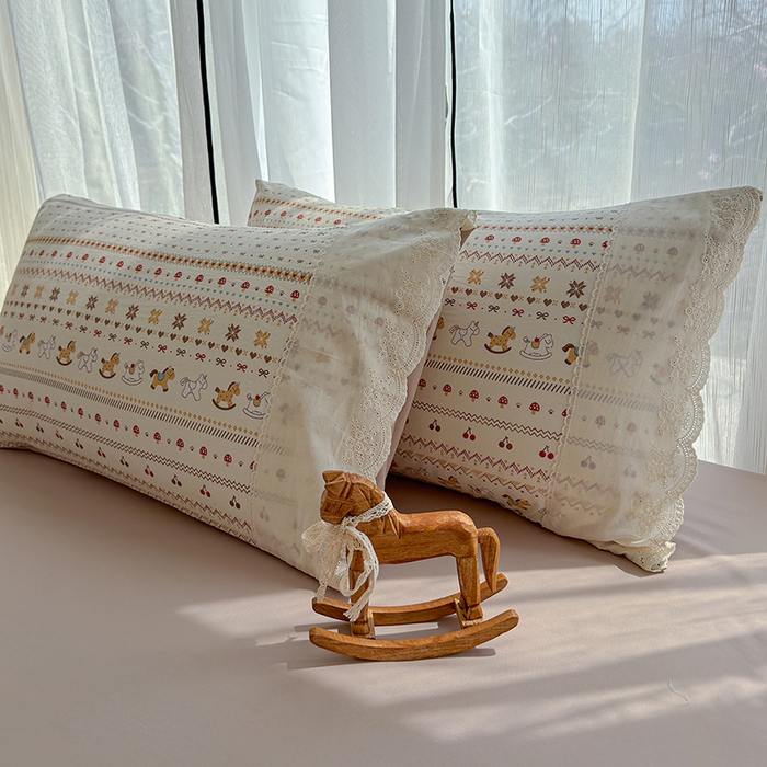 91家纺网 家纺一手货源 找家纺 铺尚美家纺 2026春夏新款古法水洗云感棉夏被四件套全棉花边印花夏凉被空调被 小马驹