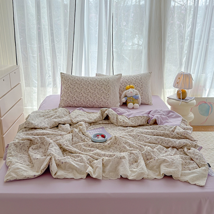 91家纺网 家纺一手货源 找家纺 铺尚美家纺 2026春夏新款古法水洗云感棉夏被四件套全棉花边印花夏凉被空调被 紫蝶