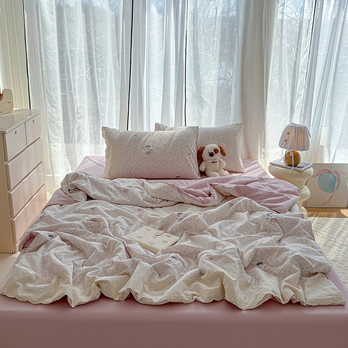 91家纺网 家纺一手货源 找家纺 铺尚美家纺 2026春夏新款古法水洗云感棉夏被四件套全棉花边印花夏凉被空调被 甜梦小狗