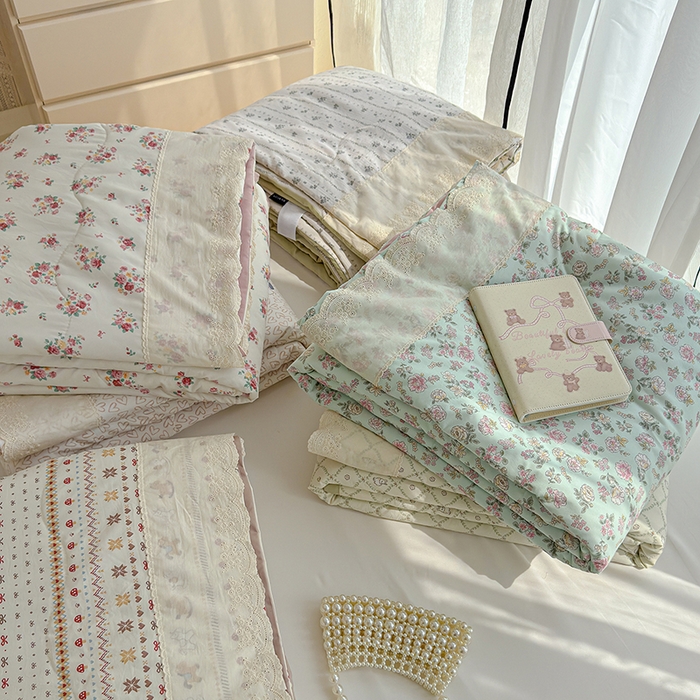 91家纺网 家纺一手货源 找家纺 铺尚美家纺 2026春夏新款古法水洗云感棉夏被四件套全棉花边印花夏凉被空调被 组合图仅供参考不可下单