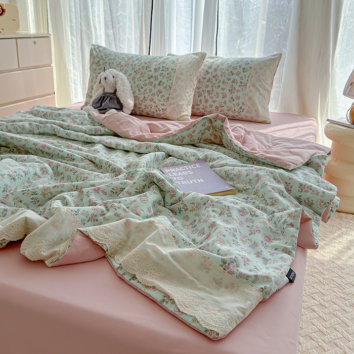 91家纺网 家纺一手货源 找家纺 铺尚美家纺 2026春夏新款古法水洗云感棉夏被四件套全棉花边印花夏凉被空调被 花畔