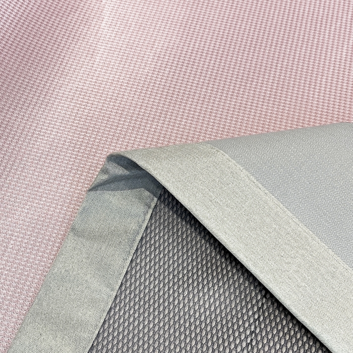 91家纺网 家纺一手货源 找家纺 航途席业 2026新款刺绣可水洗碳光冰丝席宽包边无纺布冰丝席艾香系列 艾香千鸟格床席款粉色