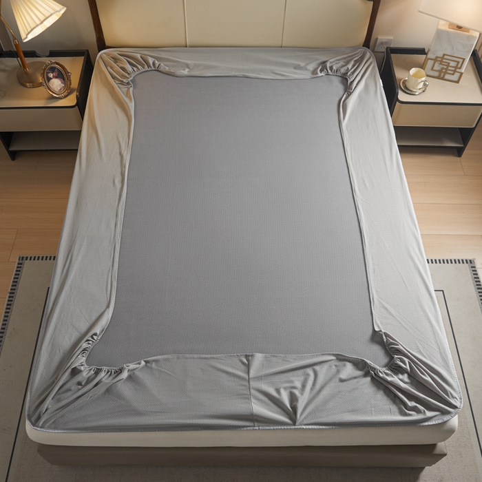 91家纺网 家纺一手货源 找家纺 航途席业 2025新款凉席三明治刺绣可水洗碳光冰丝席宽包边艾香系列 艾香冰丝床笠饼干-咖