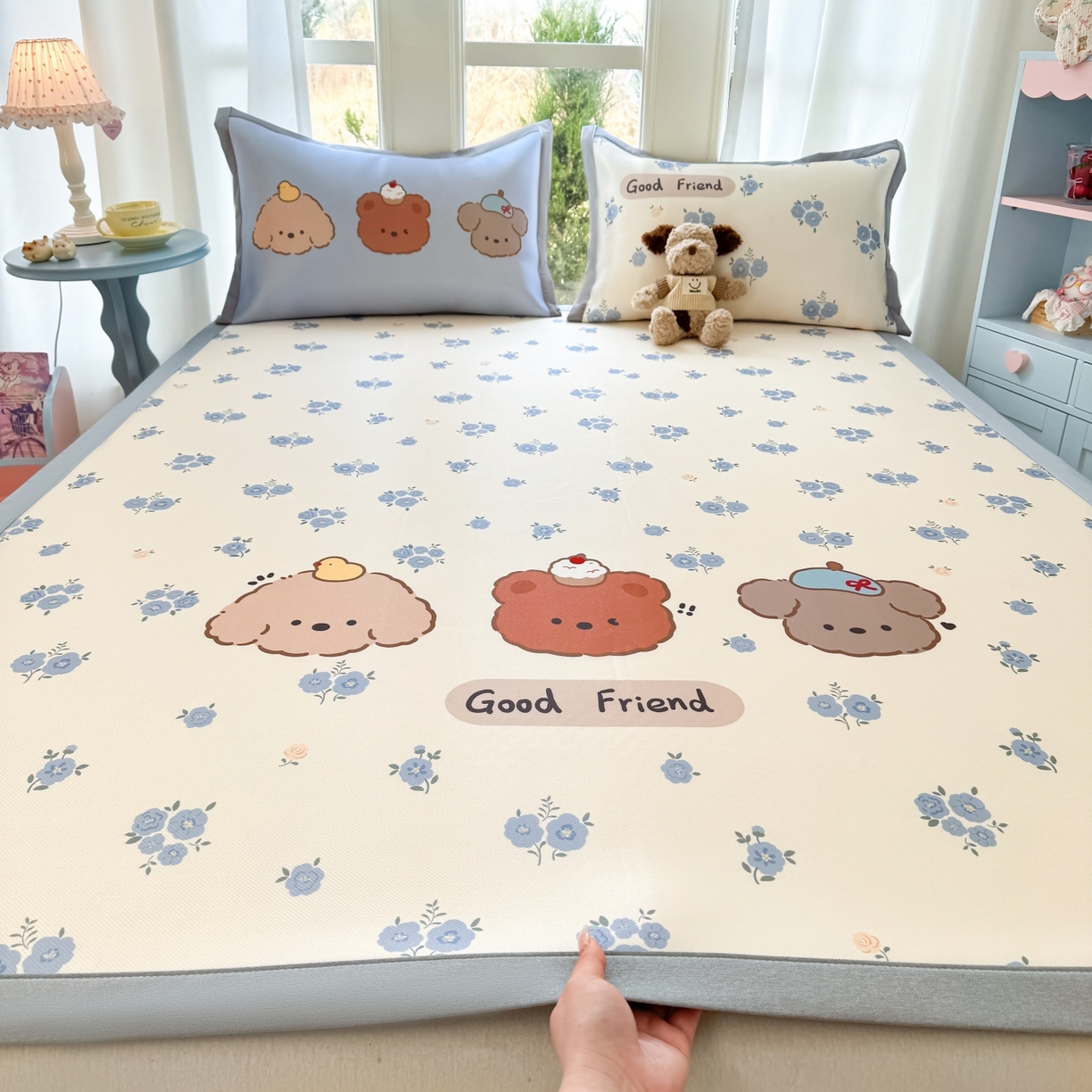 川悦生活 2026新款碳光冰丝大阪卡通凉席 奶汪甜园