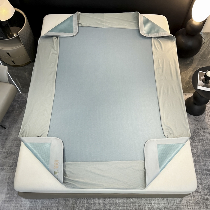 91家纺网 家纺一手货源 找家纺 航途席业 2025新款凉席三明治刺绣可水洗碳光冰丝席宽包边艾香系列 艾香千鸟格床笠款绿色