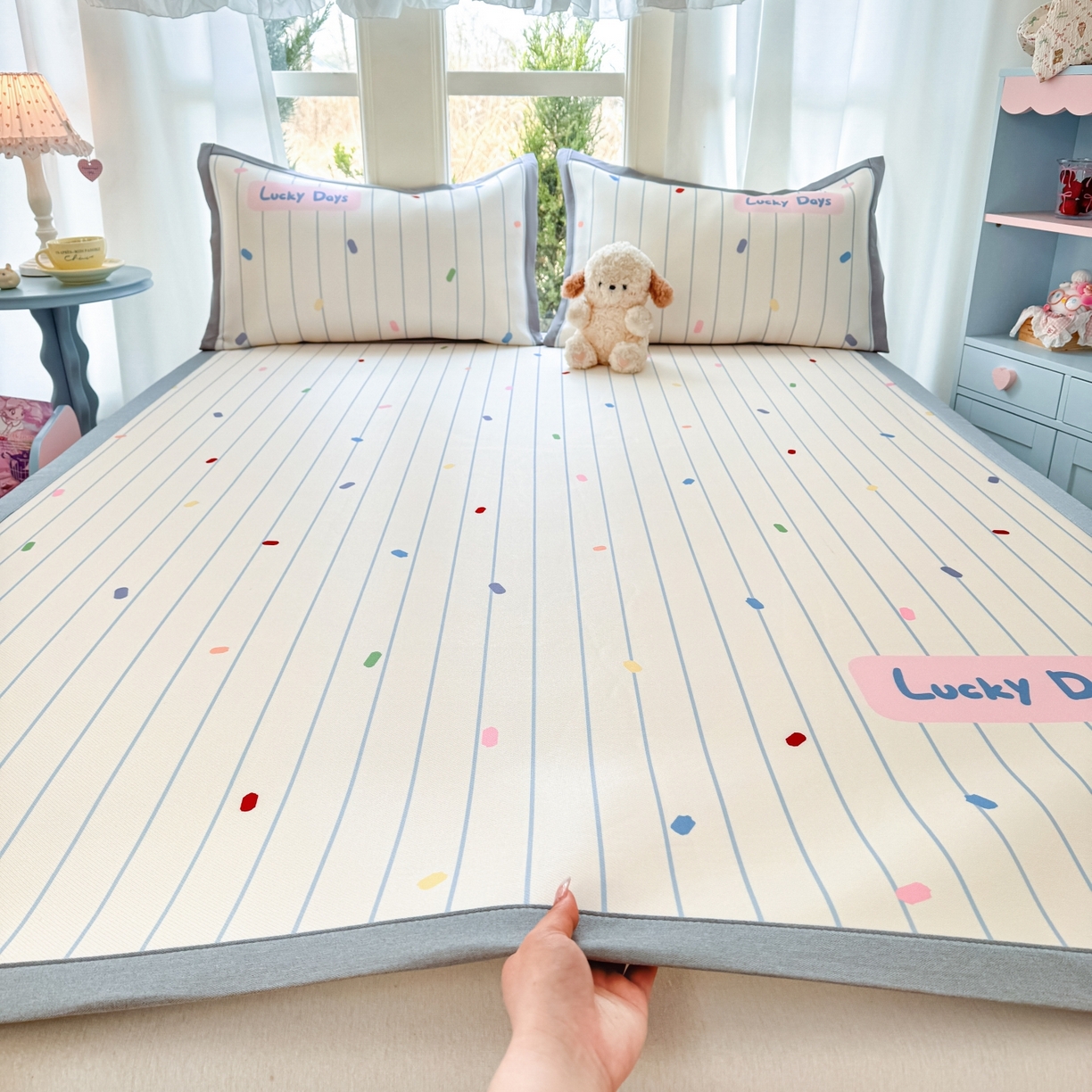 川悦生活 2026新款碳光冰丝大阪卡通凉席 幸运色彩