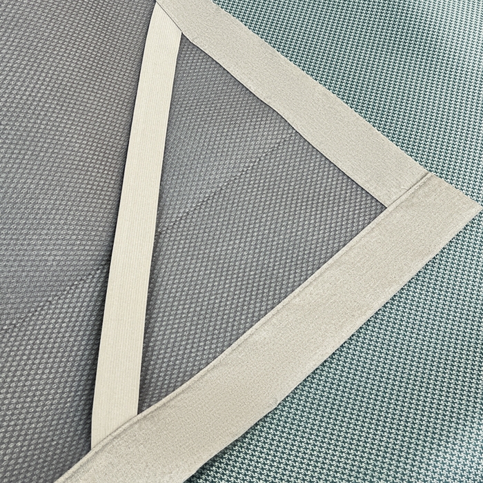 91家纺网 家纺一手货源 找家纺 航途席业 2025新款凉席三明治刺绣可水洗碳光冰丝席宽包边艾香系列 艾香千鸟格床席款绿色