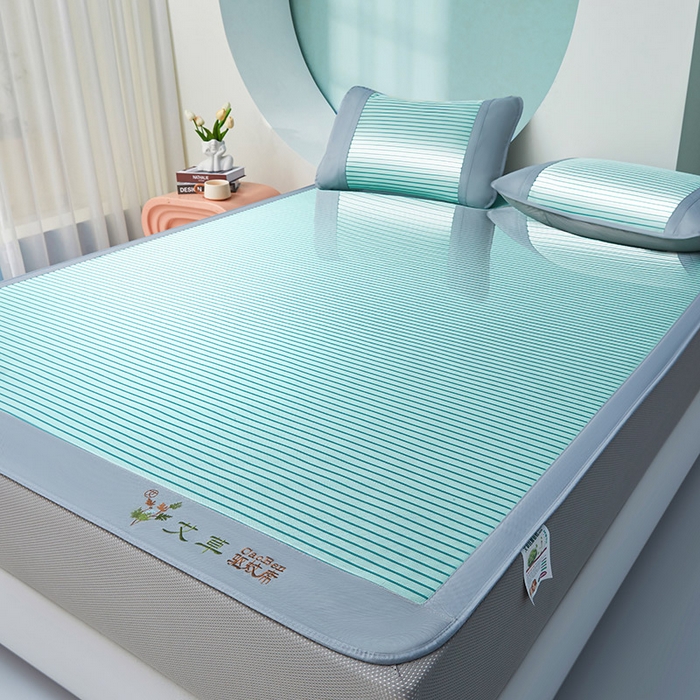 91家纺网 家纺一手货源 找家纺 航途席业 2025新款凉席三明治刺绣可水洗碳光冰丝席宽包边艾香系列 艾香条纹床席款薄荷绿