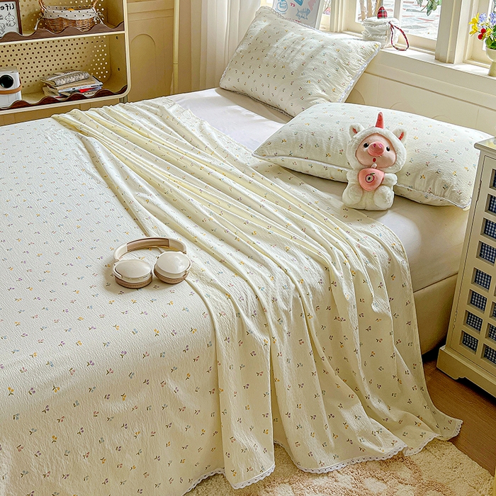 91家纺网 家纺一手货源 找家纺 水木坊 2025新款云感提花双层纱花边床单 小樱桃